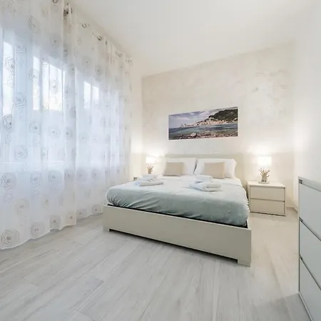 アパート 15 Minuti A Piedi Dalla Stazione ラ・スペツィア